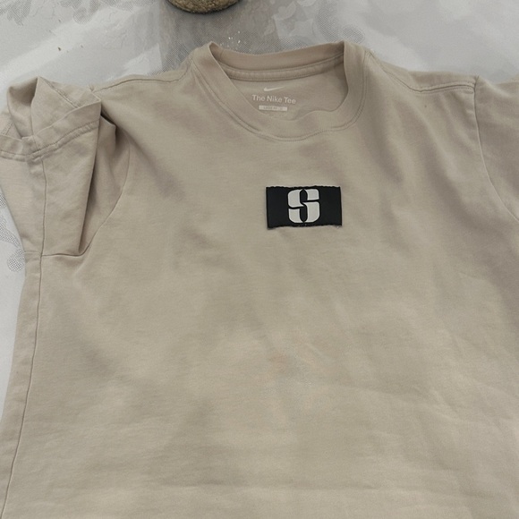 Nike Cream Short Sleeve Logo Tee - Picture 2 of 3